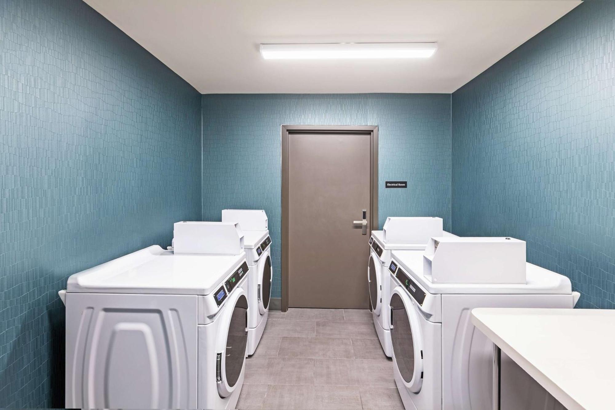 Hampton Inn Gardner 外观 照片